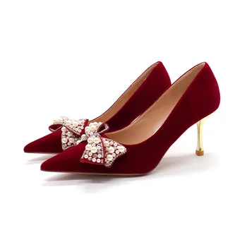 Элегантные женские свадебные туфли из красного шелка с жемчугом и бантом, женские туфли-лодочки с острым носком, сексуальное вечернее платье, Женские туфли на высоком каблуке Изображение