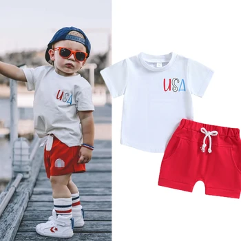 FOCUSNORM Комплекты одежды для мальчиков на День независимости из 2 предметов, футболки с короткими рукавами в полоску с буквенным принтом и звездами, однотонные шорты Изображение