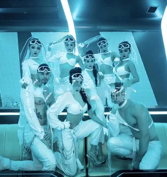 Спортивный костюм в стиле хип-хоп Bar white в стиле хип-хоп, атмосфера взрывная, интерактивный женский костюм для игры за столом gogods Изображение