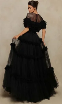 2023 Сексуальное черное многослойное вечернее платье с круглым вырезом, фатиновое платье трапециевидной формы с волнистой точкой, платье для выпускного вечера, вечернее платье. Изображение
