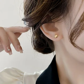 Мода золото цвет Звезда асимметричные серьги для женщин личности холодный ветер комплексного Циркон ювелирные изделия уха клип  Изображение